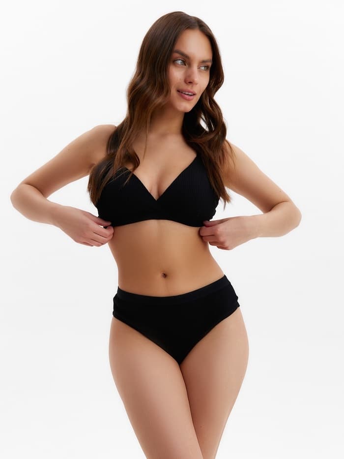 Комплект нижнего белья женский (топ, трусы) Collorista, чёрный, размер 46-48