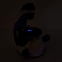 Микроскоп лабораторный, кратность увеличения 80–400х, с подсветкой