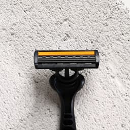 Подарочный набор «23 Февраля», гель для бритья 110 мл и бритва, HARD LINE