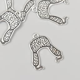 Металлический элемент, декоративная подвеска «Арт Узор. Шапка ушанка со звездой», 2.4×2.6 см