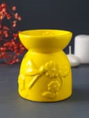 Аромалампа для эфирных масел «Стрекоза на цветке», керамика, жёлтая, 7.2×7.2×8.3 см
