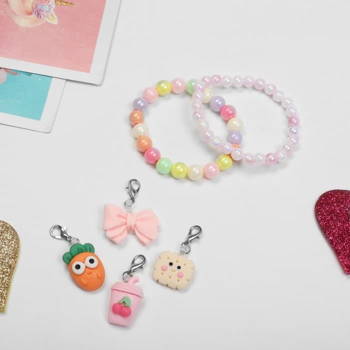 Набор «Выбражулька» 6 предметов: 2 браслета, 4 сменных подвески, вкусняшки, МИКС