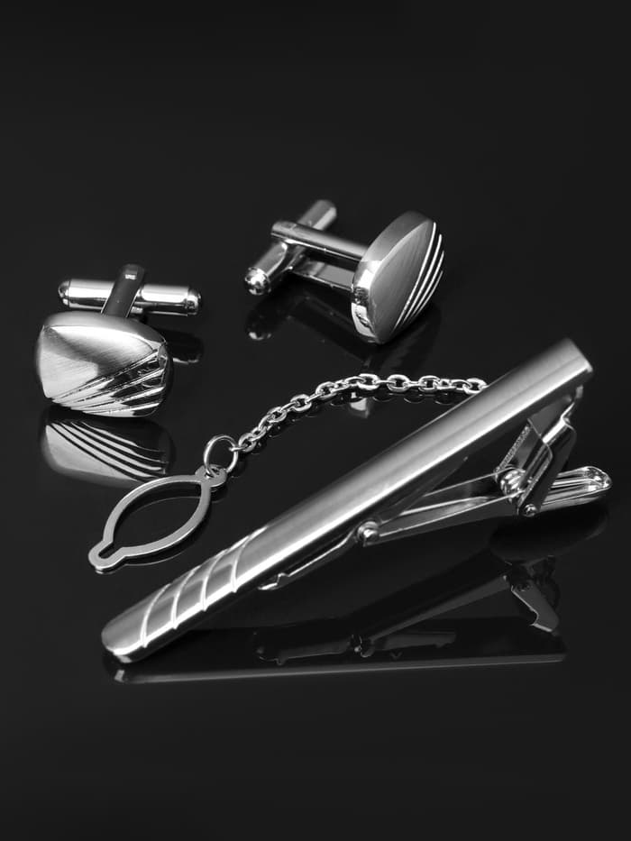 Набор мужской стальной «Запонки + Зажим для галстука», линии, цвет серебро