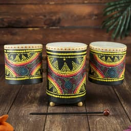 Сувенирный музыкальный инструмент «Барабаны тройные», 33×17×11 см, МИКС