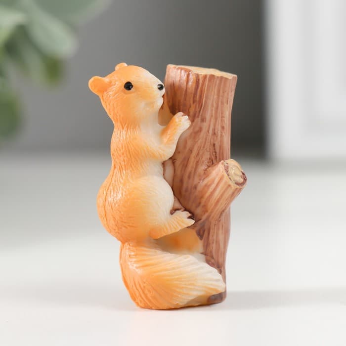 Фигурка полистоун «Озорная белочка», 2×5×4 см, МИКС