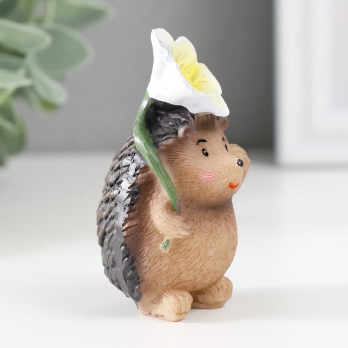 Фигурка полистоун «Ёжик с цветком или листиком», 3.8×4.3×7.5 см, МИКС