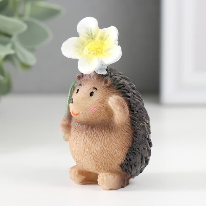 Фигурка полистоун «Ёжик с цветком или листиком», 3.8×4.3×7.5 см, МИКС