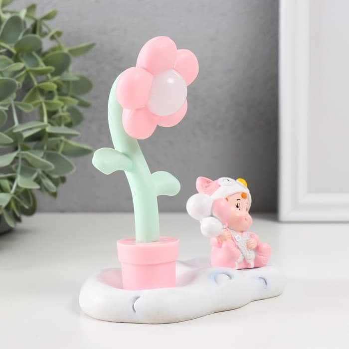 Фигурка светящаяся «Малышка в забавной шапке», 12×6.7×13 см, МИКС