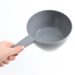 Ковш пластиковый для купания и мытья головы, детский банный ковшик, 1 л., серый