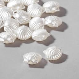 Бусины пластиковые «Жемчуг» ракушки, набор 50 шт., 1.3×1.1×0.5 см, белые