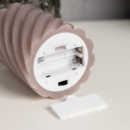 Светодиодная свеча витая лиловая, 7.5×12.5×7.5 см, пластик, воск, от батареек АААх2, свечение тёплое белое