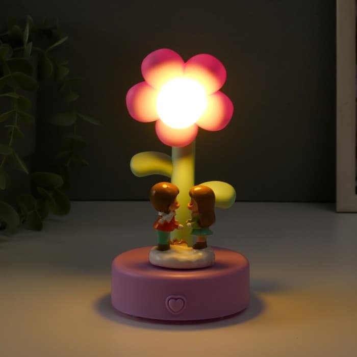 Фигурка светящаяся «Малыши под цветочком», 8×8×15 см, МИКС