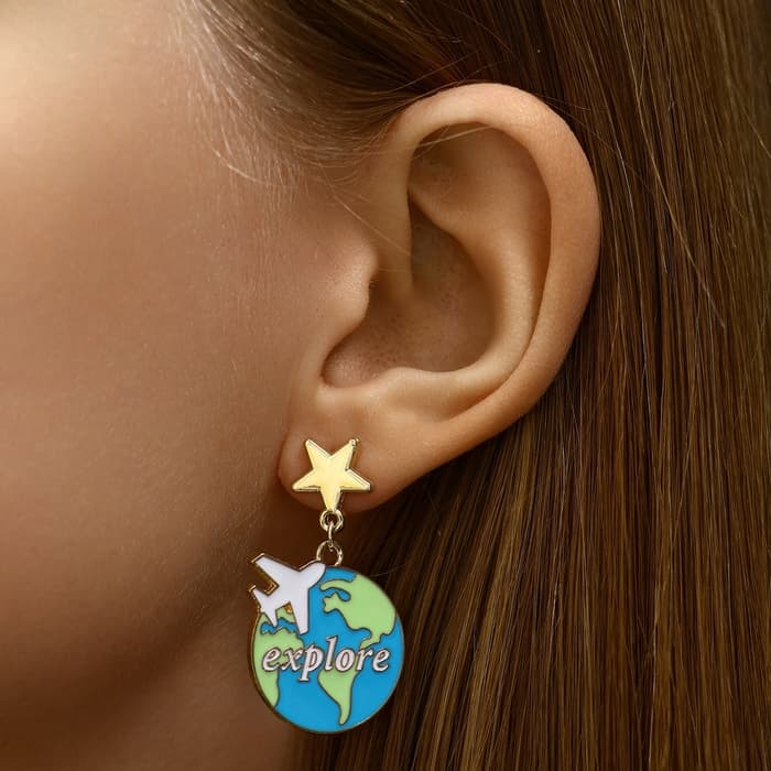 Серьги с эмалью «Вокруг света» самолёт и земной шар, цветные в золоте