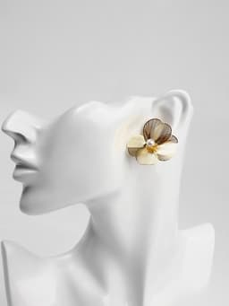 Серьги с жемчугом «Цветы», лёгкие, белые в золоте