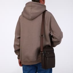 Сумка кросс-боди мужская на молнии, с ручкой, 3 наружных кармана, 18×8.5×22 см, коричневая