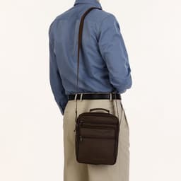 Сумка кросс-боди мужская на молнии, с ручкой, 3 наружных кармана, 19×8.5×25 см, коричневая