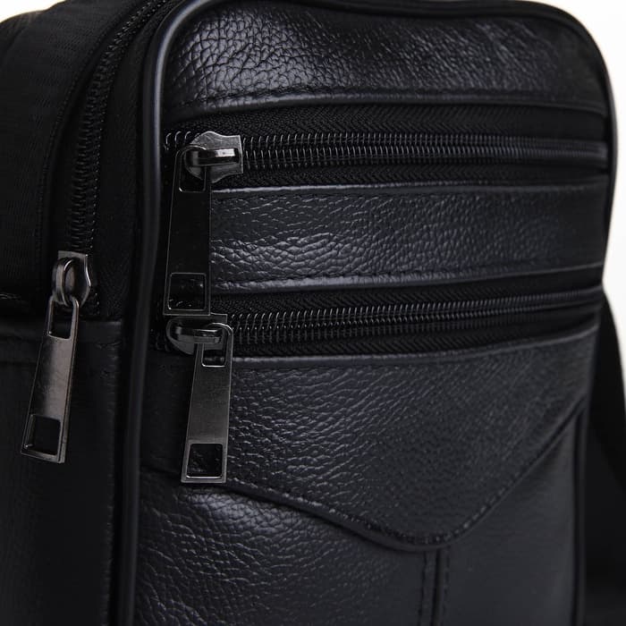 Сумка мужская, на плечо, 3 наружных кармана, с ручкой, чёрная