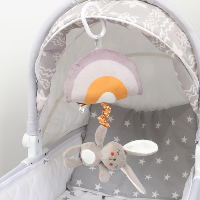 Подвеска музыкальная на кроватку/коляску Крошка Я «Зайка Бонни», с пищалкой, от 3 мес.