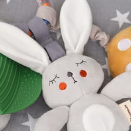 Подвеска - погремушка Крошка Я «Зайка Бонни», прорез, пищалка, шуршалка, на кроватку, коляску