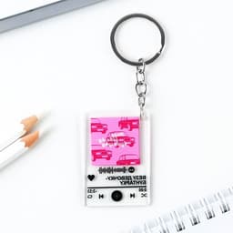 Брелок для ключей акриловый плеер «Везу девочку бунтарку», 3.5×10 см