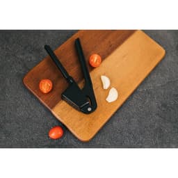 Пресс для чеснока Magistro Alum black, 16 см, чёрный