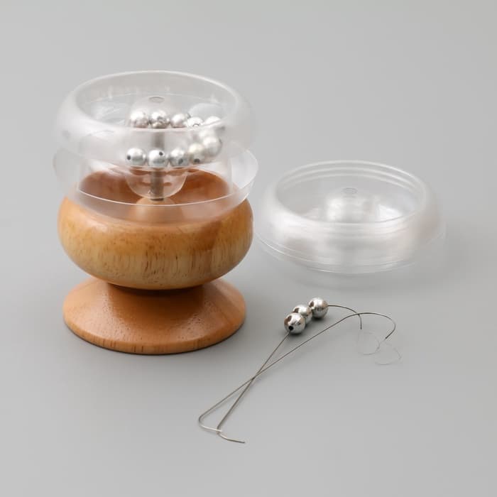 Спиннер для бисероплетения 9 см в наборе 5 сменных чаш, 2 иглы для бисера, 9.3×9.3×12.5 см