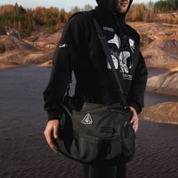 Сумка спортивная РОСКОСМОС х ONLYTOP, чёрная