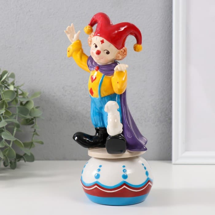 Сувенир музыкальный механический «Клоун с пёсиком, стоит на шаре», керамика, 9×10×20.7 см