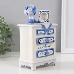 Сувенир музыкальный механический «Старинный комод с вазой с цветами», керамика, 7.5×10.6×18 см