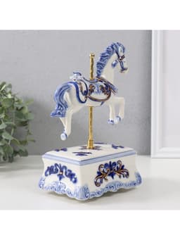 Сувенир музыкальный механический «Фигурка. Карусельная лошадка», керамика, 9.8×13×21.5 см