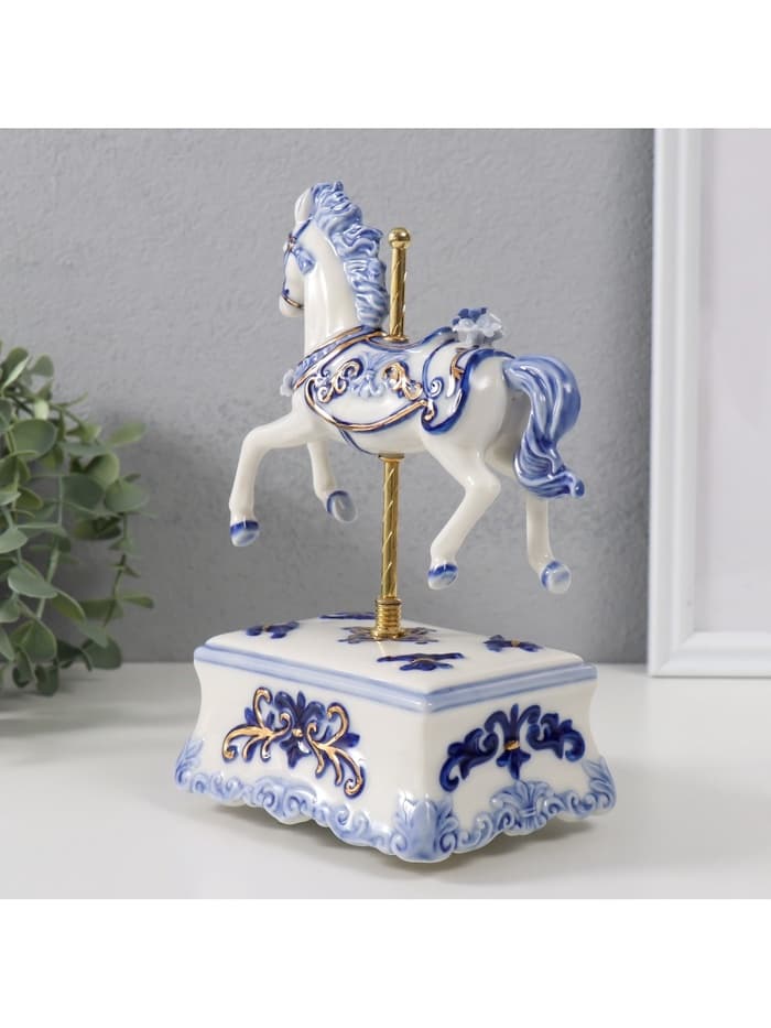 Сувенир музыкальный механический «Фигурка. Карусельная лошадка», керамика, 9.8×13×21.5 см