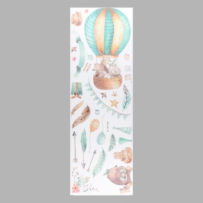Наклейка интерьерная цветная «Звери на воздушном шаре», пластик, 30×90 см