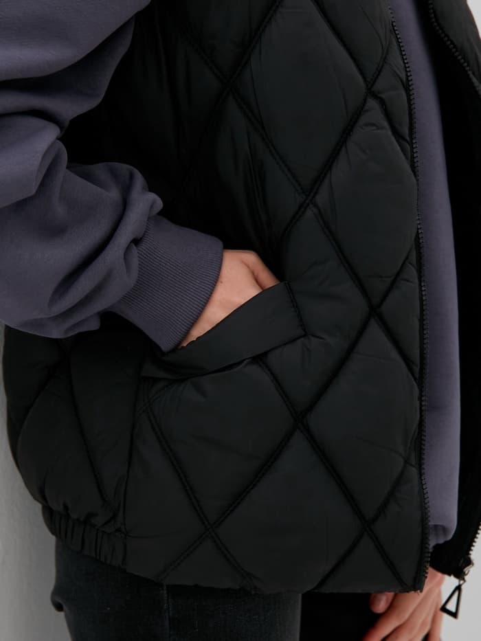 Жилет женский демисезонный на молнии Collorista, чёрный, размер 42