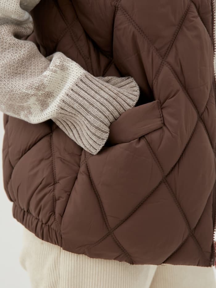 Жилет женский демисезонный на молнии Collorista, кофейный, размер 42