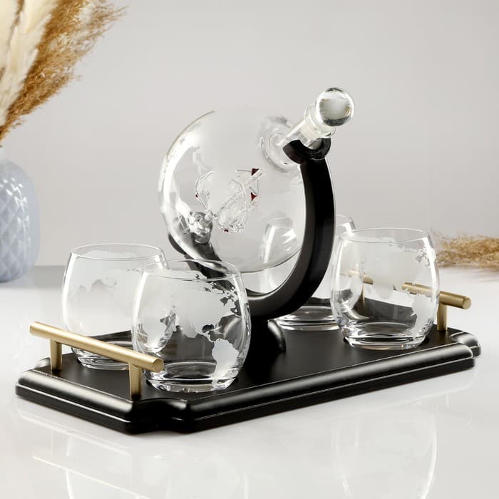 Мини-Бар «Карта мира», на подносе, на 4 персоны, штоф 930 мл, стаканы 300 мл, 19×34×23 см, стекло, дерево