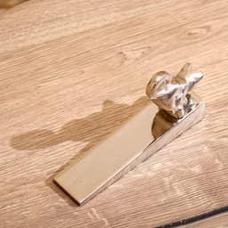 Стоппер дверной «Киска», 15×3.5×9 см, алюминий