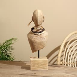 Сувенир на подставке «Бюст», 17×12.5×44 см, манговое дерево