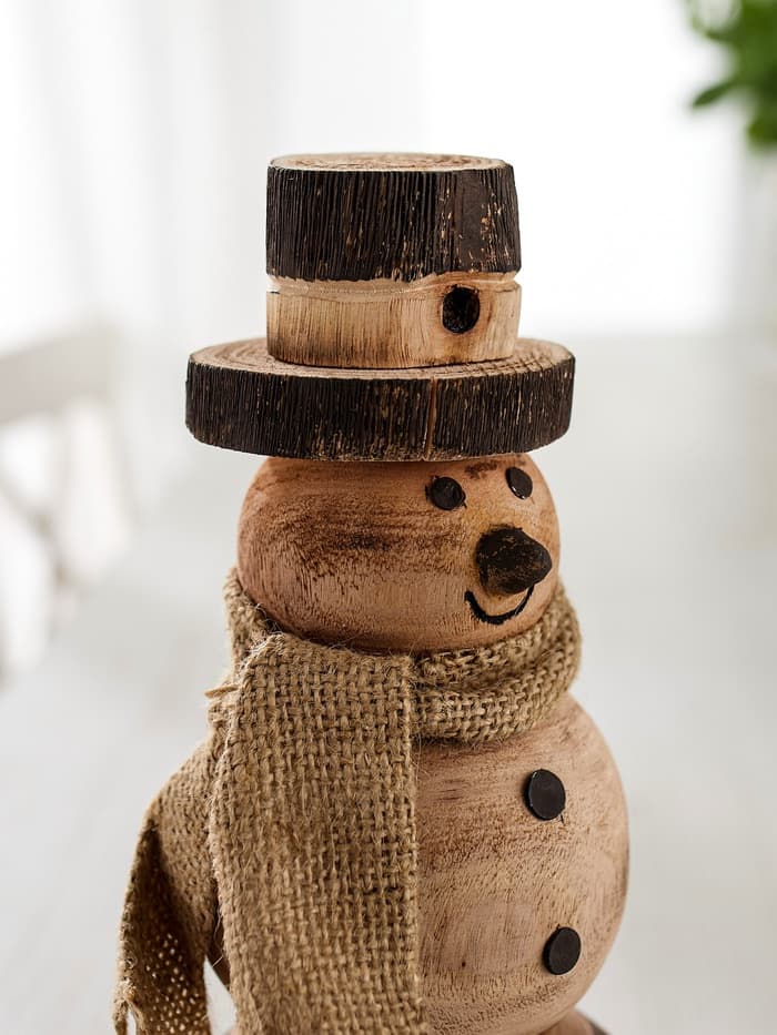 Сувенир новогодний «Снеговик», 11.5×11.5×25.5 см, манговое дерево