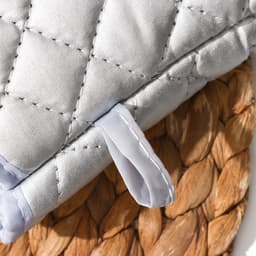 Набор прихваток Доляна «Профи», 2 шт., 37.5×17.5×2 см, серые