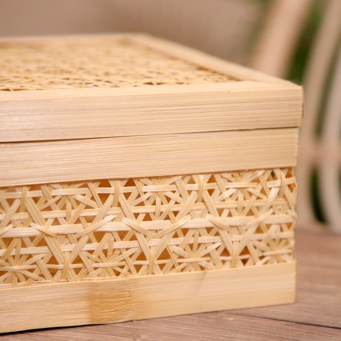 Шкатулка плетёная с крышкой, 25×25×12 см, бамбук