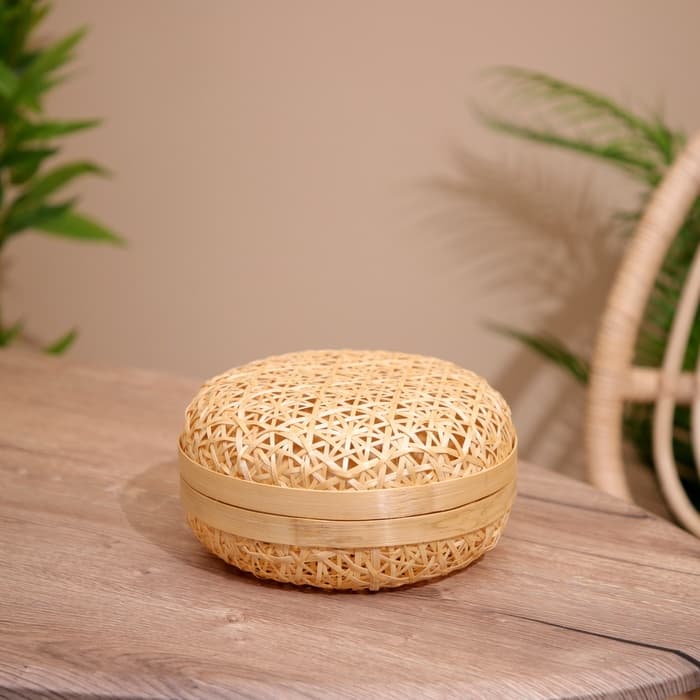 Шкатулка с крышкой плетёная, 20×20×11 см, бамбук