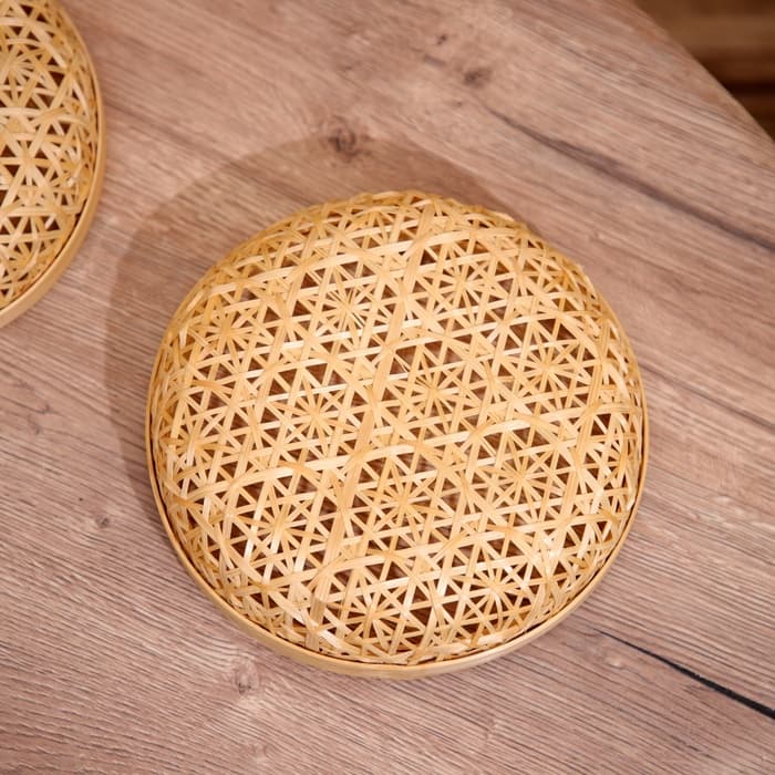 Шкатулка с крышкой плетёная, 20×20×11 см, бамбук