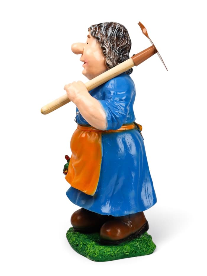 Садовая фигура из полистоуна «Баба с тяпкой», 63×23×27 см