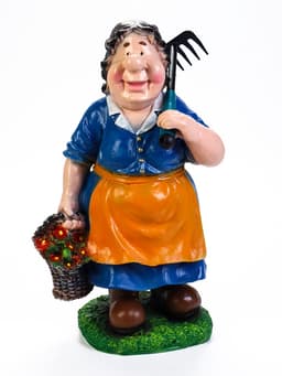 Садовая фигура из полистоуна «Баба с тяпкой», 63×23×27 см