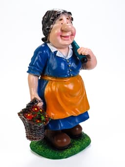 Садовая фигура из полистоуна «Баба с тяпкой», 63×23×27 см