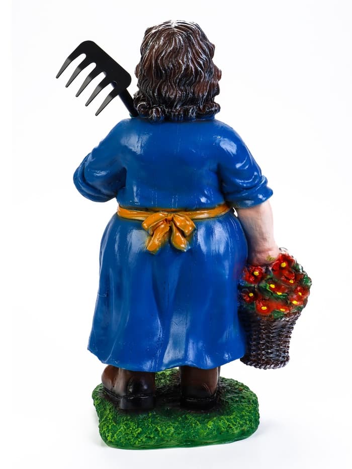 Садовая фигура из полистоуна «Баба с тяпкой», 63×23×27 см