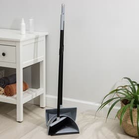 Щётка для пола с совком-ловушка, пластик, 13.5×27.5×126 см, МИКС