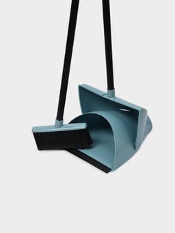 Щётка для пола с совком-ловушка, пластик, 13.5×27.5×126 см, МИКС