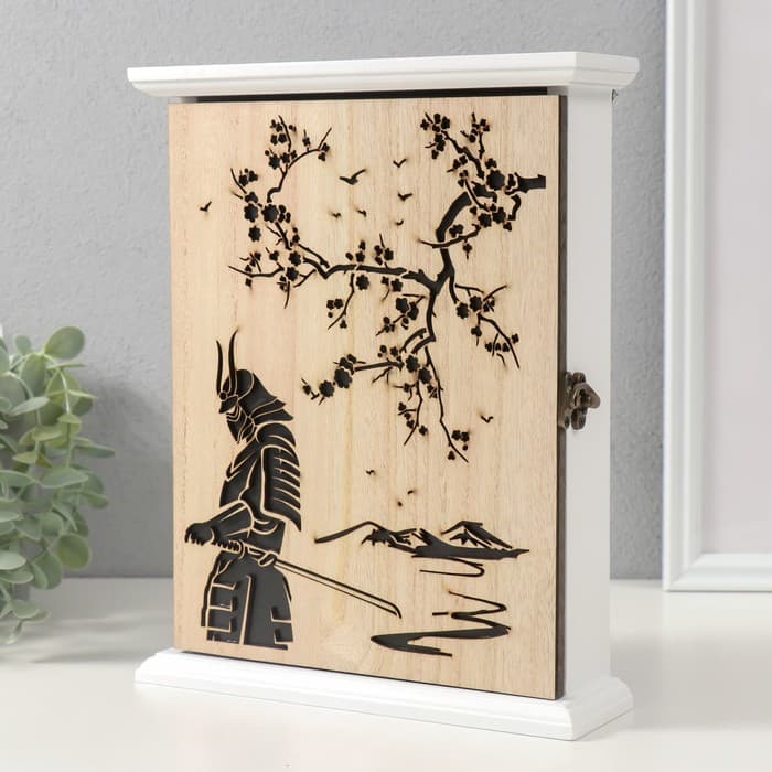 Ключница настенная «Сакура и самурай», дерево, 6 крючков, 26.5×20.8×6.3 см