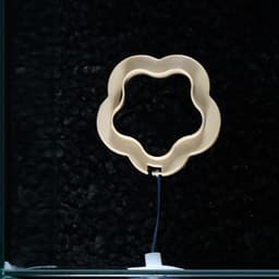 Кормушка для рыб плавающая, 7×7 см, серая